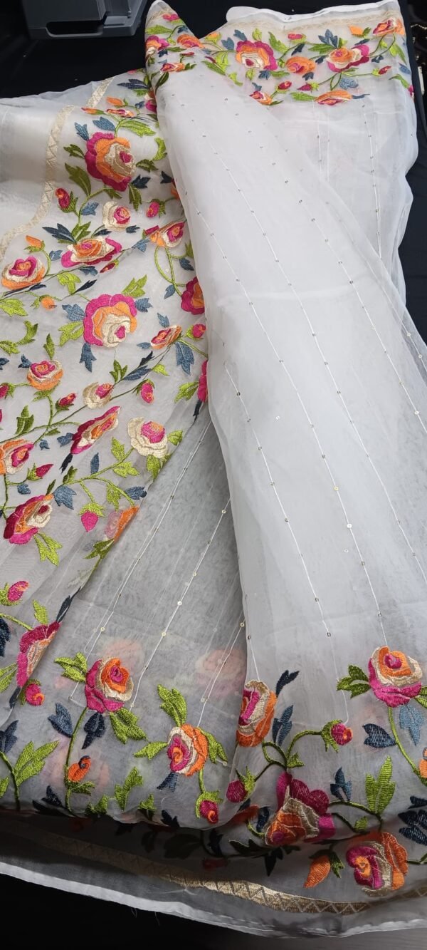 Elegant Handwoven Muslin Saree with Pink Rose Embroidery – Perfect for Festive and Party Wear - Image 5