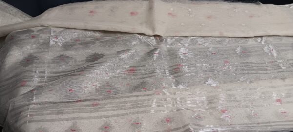 Timeless Off-White Jamdani Saree with Subtle Red Details – Perfect for Festive and Party Wear - Image 6